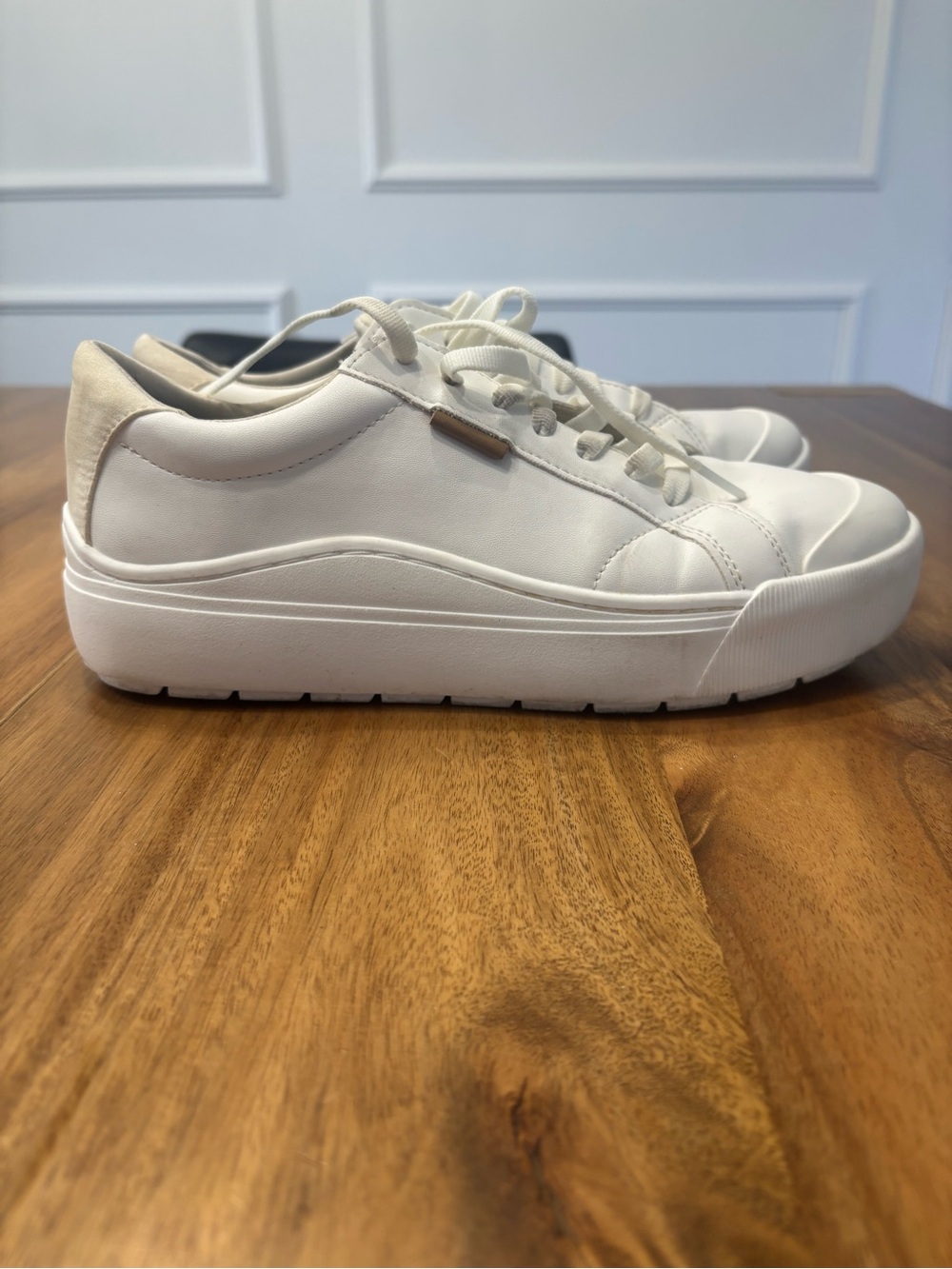 Dr. Scholl's White Sneakers with Light Blue Insole - Picture 2 of 3